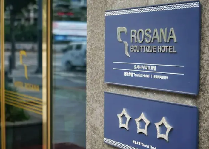 Rosana ホテル